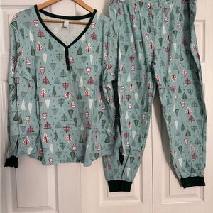 LC Lauren Conrad Women’s Tree Print Pajama Set - Teal and Red